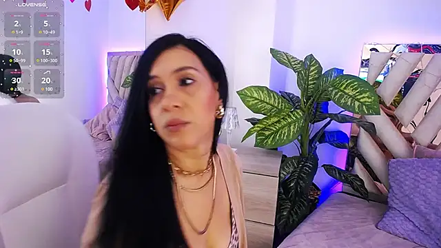 Camille jhonson online show from March 19, 2025, 10:33 am