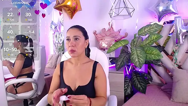 Camille jhonson online show from October 5, 2025, 10:57 am