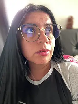 Devilsweet17 online show from April 11, 2026, 8:35 pm