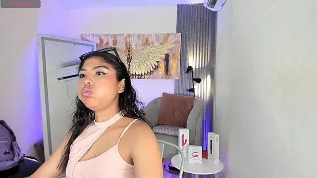 emma alice  online show from January 24, 2025, 12:31 pm