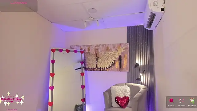 emma alice  online show from February 7, 2025, 12:39 pm