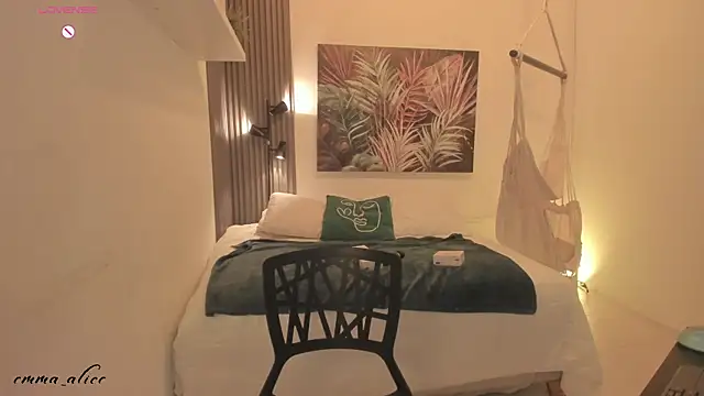 emma alice  online show from September 27, 2025, 12:10 pm