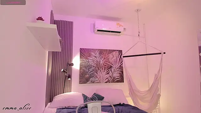 emma alice  online show from October 11, 2025, 12:15 pm