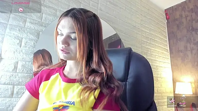 Snapshot of sophia__sweet1 chatting on June 27, 2026, 7:19 pm sophia sweet1 online show from June 27, 2026, 7:19 pm