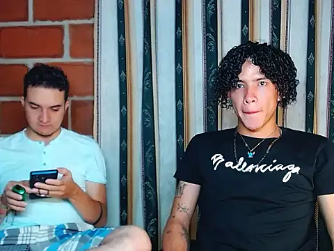 Izan And Theo online show from February 21, 2025, 12:05 am