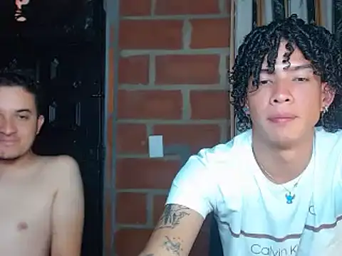 Izan And Theo online show from February 24, 2025, 4:36 pm