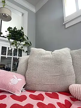 Snapshot of LoveShae_ chatting on February 11, 2025, 8:20 pm LoveShae online show from February 11, 2025, 8:20 pm