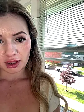 Snapshot of LoveShae_ chatting on October 3, 2025, 5:54 pm LoveShae online show from October 3, 2025, 5:54 pm