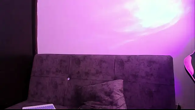 Snapshot of Tender_lia chatting on November 20, 2025, 3:34 pm Tender lia online show from November 20, 2025, 3:34 pm