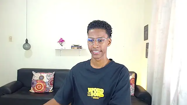 Snapshot of maiki18_ chatting on February 1, 2025, 1:41 pm maiki18 online show from February 1, 2025, 1:41 pm