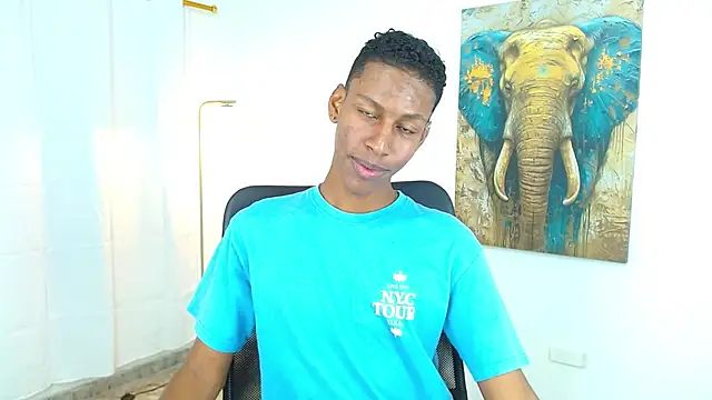 Snapshot of maiki18_ chatting on September 18, 2025, 8:44 pm maiki18 online show from September 18, 2025, 8:44 pm
