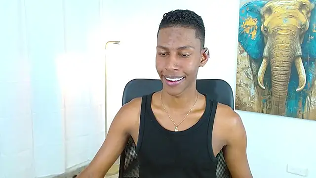 Snapshot of maiki18_ chatting on October 7, 2025, 9:01 pm maiki18 online show from October 7, 2025, 9:01 pm