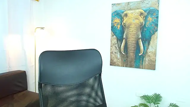 Snapshot of maiki18_ chatting on October 23, 2025, 9:02 pm maiki18 online show from October 23, 2025, 9:02 pm