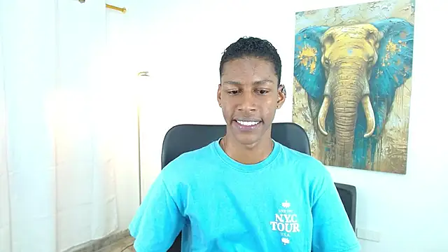 Snapshot of maiki18_ chatting on November 10, 2025, 8:41 pm maiki18 online show from November 10, 2025, 8:41 pm