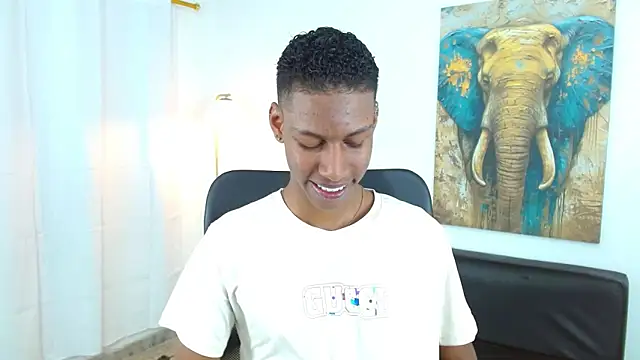 Snapshot of maiki18_ chatting on November 11, 2025, 8:53 pm maiki18 online show from November 11, 2025, 8:53 pm