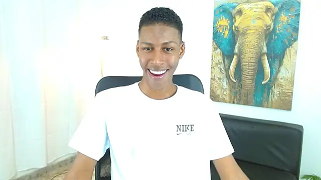 Snapshot of maiki18_ chatting on November 12, 2025, 8:52 pm maiki18 online show from November 12, 2025, 8:52 pm