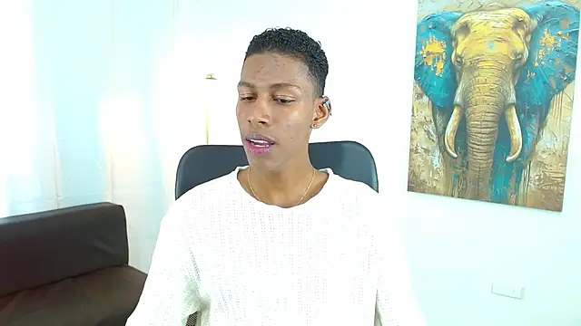 Snapshot of maiki18_ chatting on November 28, 2025, 8:55 pm maiki18 online show from November 28, 2025, 8:55 pm