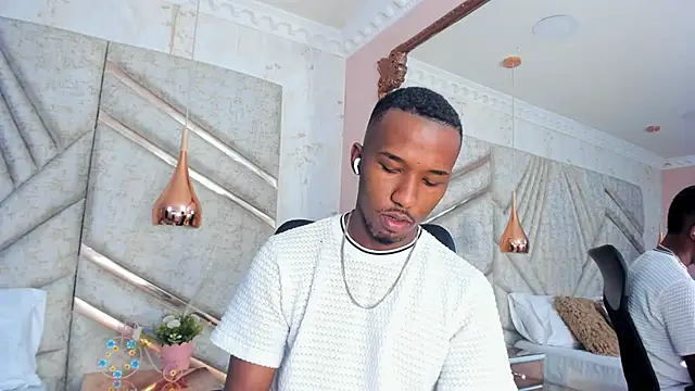 JamesParck online show from January 13, 2025, 12:24 pm