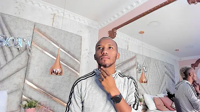 JamesParck online show from February 21, 2025, 12:39 pm