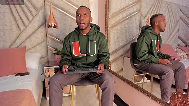 JamesParck online show from March 15, 2025, 12:24 pm