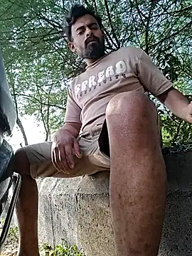 rayhan085 online show from November 28, 2025, 10:07 am