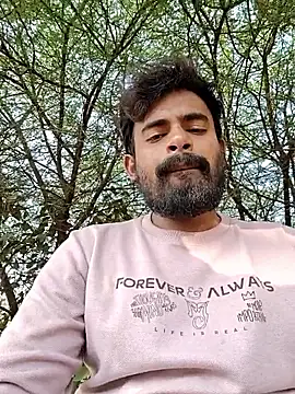 rayhan085 online show from December 15, 2025, 9:02 am