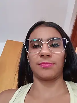 Snapshot of Leslly_ chatting on May 13, 2026, 7:55 pm Leslly online show from May 13, 2026, 7:55 pm