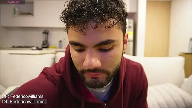 Snapshot of Derek_w chatting on February 6, 2025, 6:08 am Derek w online show from February 6, 2025, 6:08 am