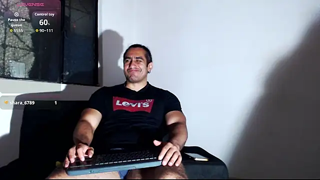 Snapshot of willian_m777 chatting on April 12, 2026, 5:34 am willian m777 online show from April 12, 2026, 5:34 am