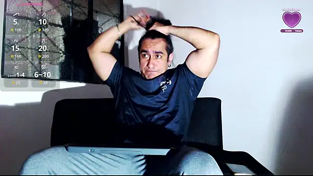 Snapshot of willian_m777 chatting on April 16, 2026, 4:35 am willian m777 online show from April 16, 2026, 4:35 am