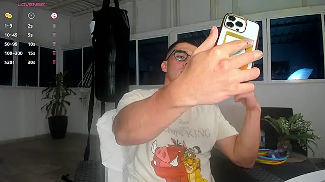 owengray2n online show from January 26, 2025, 2:45 am