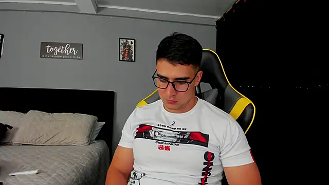 owengray2n online show from March 17, 2025, 11:43 pm