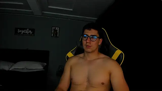 owengray2n online show from October 15, 2025, 12:22 am