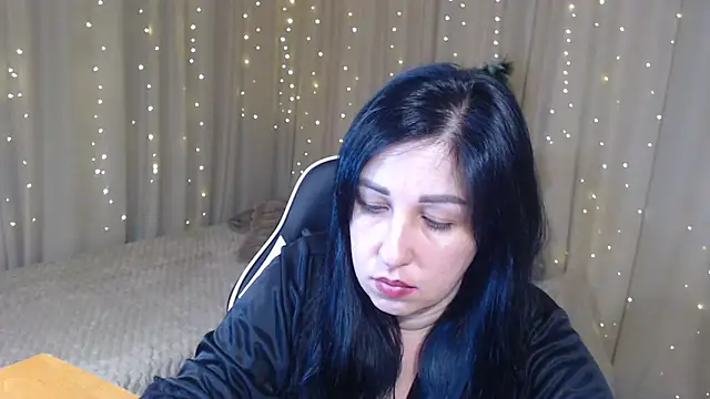 JillStevens online show from January 12, 2026, 2:17 am