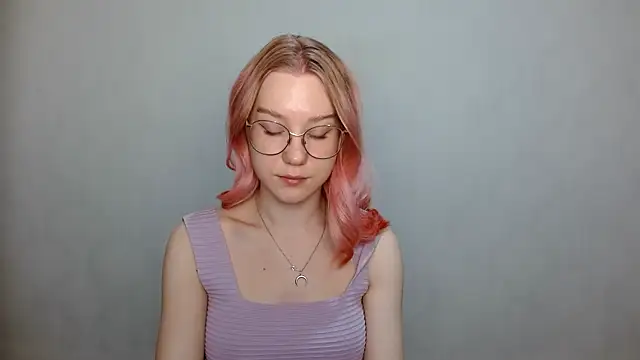 Snapshot of cindi_hot chatting on December 6, 2024, 1:22 pm cindi hot online show from December 6, 2024, 1:22 pm