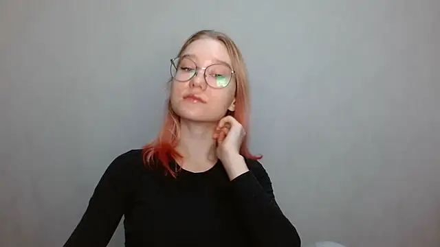 Snapshot of cindi_hot chatting on December 15, 2024, 9:03 am cindi hot online show from December 15, 2024, 9:03 am