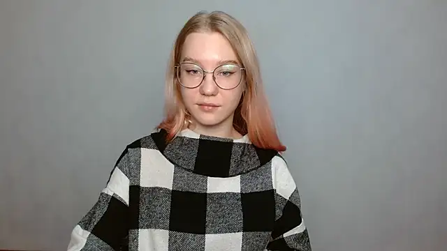 Snapshot of cindi_hot chatting on December 28, 2024, 12:35 pm cindi hot online show from December 28, 2024, 12:35 pm