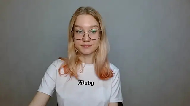 Snapshot of cindi_hot chatting on January 13, 2025, 1:17 pm cindi hot online show from January 13, 2025, 1:17 pm