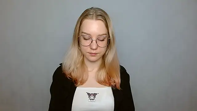 Snapshot of cindi_hot chatting on January 21, 2025, 10:19 am cindi hot online show from January 21, 2025, 10:19 am