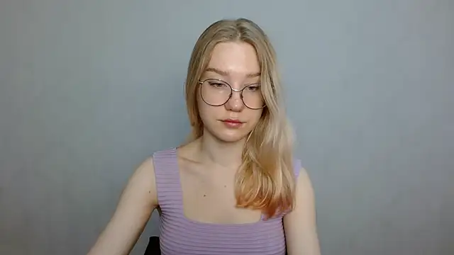 Snapshot of cindi_hot chatting on February 10, 2025, 8:20 am cindi hot online show from February 10, 2025, 8:20 am