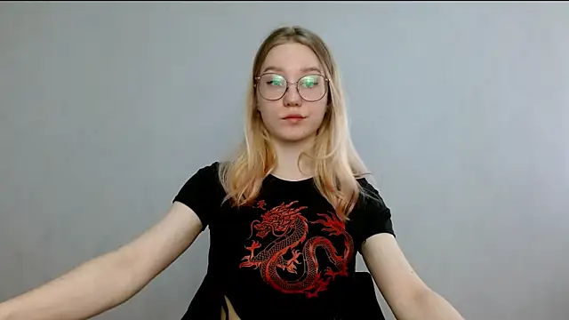 Snapshot of cindi_hot chatting on February 17, 2025, 10:18 am cindi hot online show from February 17, 2025, 10:18 am