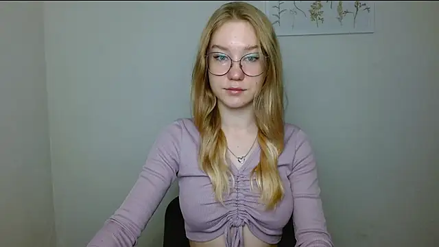 Snapshot of cindi_hot chatting on October 9, 2025, 8:45 am cindi hot online show from October 9, 2025, 8:45 am