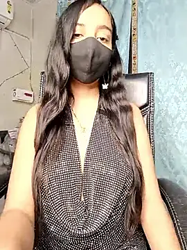 Parinaaz18 online show from December 15, 2025, 1:48 pm