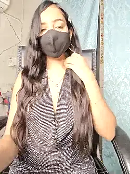 Snapshot of Parinaaz18 chatting on December 19, 2025, 1:45 am Parinaaz18 online show from December 19, 2025, 1:45 am