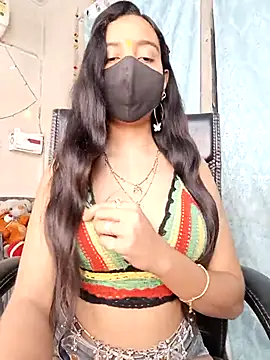 Snapshot of Parinaaz18 chatting on March 4, 2026, 1:33 am Parinaaz18 online show from March 4, 2026, 1:33 am