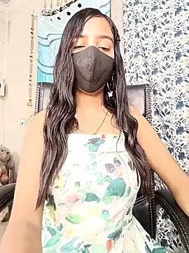Snapshot of Parinaaz18 chatting on April 4, 2026, 1:26 am Parinaaz18 online show from April 4, 2026, 1:26 am