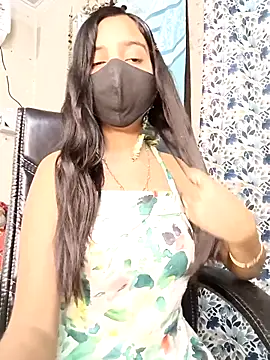 Snapshot of Parinaaz18 chatting on April 7, 2026, 1:06 am Parinaaz18 online show from April 7, 2026, 1:06 am