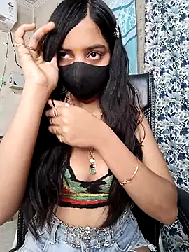 Snapshot of Parinaaz18 chatting on April 13, 2026, 12:49 am Parinaaz18 online show from April 13, 2026, 12:49 am