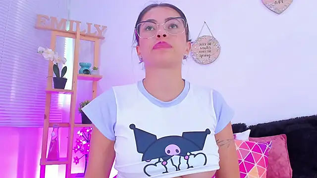 Snapshot of EmillySanders chatting on February 9, 2025, 5:11 pm EmillySanders online show from February 9, 2025, 5:11 pm