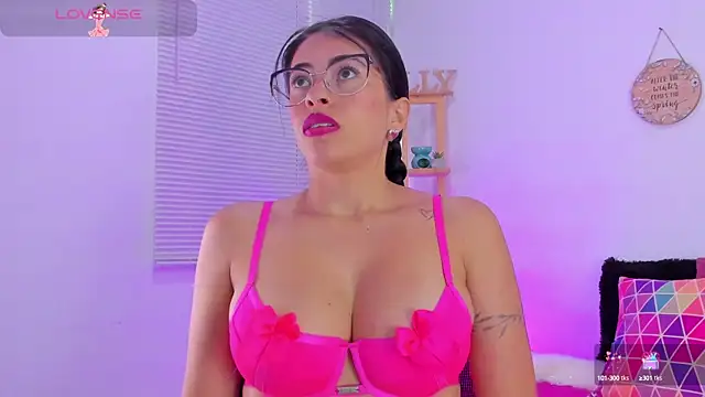 Snapshot of EmillySanders chatting on February 10, 2025, 3:42 pm EmillySanders online show from February 10, 2025, 3:42 pm